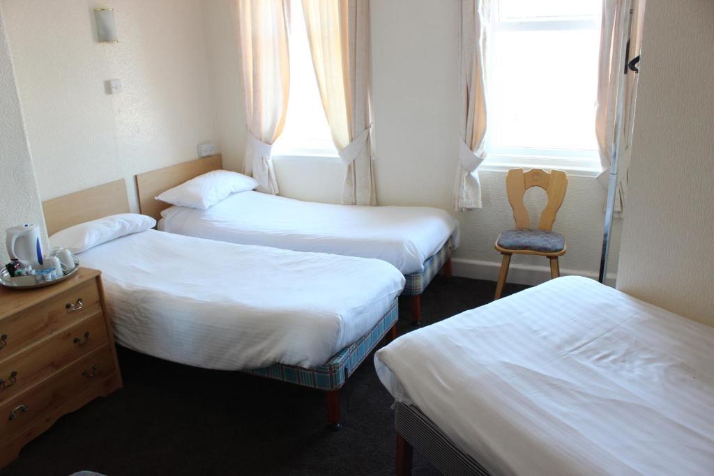 The Colwyn Hotel - Near Pleasure Beach Blackpool Phòng bức ảnh